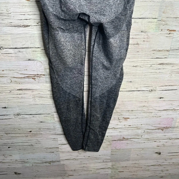 Gymshark  gray pink athletic work out leggings size small - Picture 5 of 7